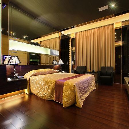 Spring Hotel Taichung Extérieur photo