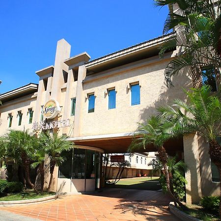 Spring Hotel Taichung Extérieur photo