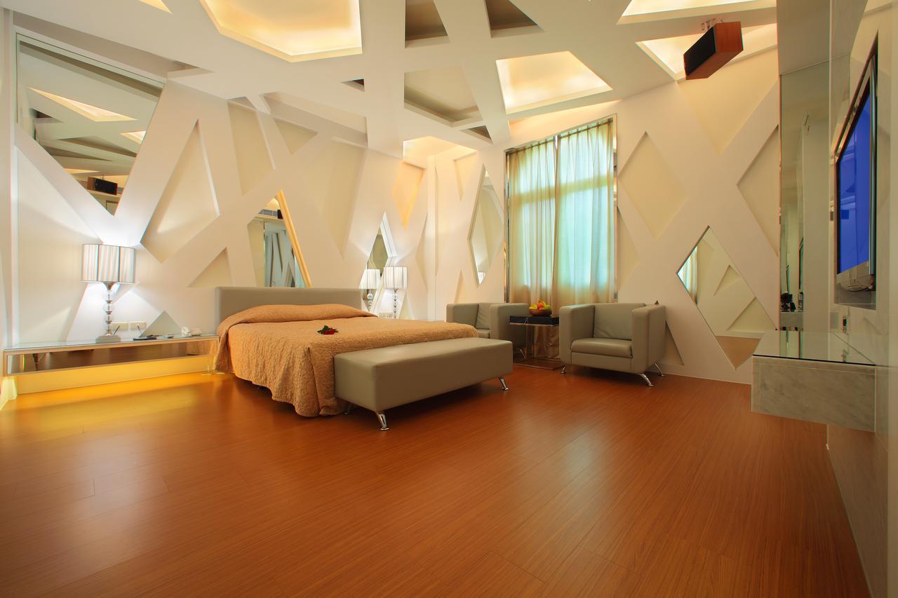 Spring Hotel Taichung Extérieur photo